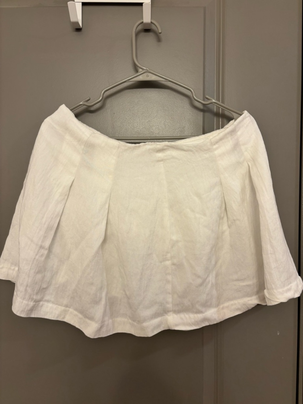 White Women's Linen Blend Skort